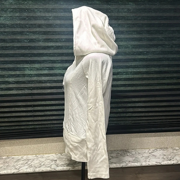 Sameunderneath Women’s White Zipper Front Hooded Embroidered Back Hoodie Large - Picture 5 of 11